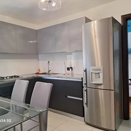 L&m De Lux! Apartment